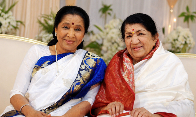 Lata Mangeshkar Asha bhosle together